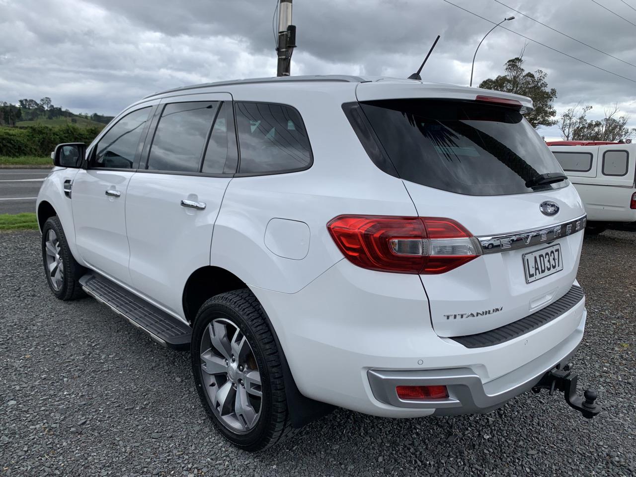 2017 Ford Everest