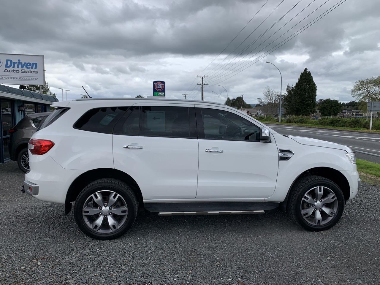 2017 Ford Everest