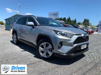 2019 Toyota Rav4 - Thumbnail