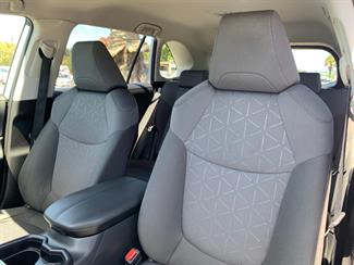 2019 Toyota Rav4 - Thumbnail