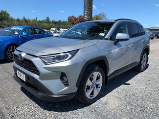 2019 Toyota Rav4 - Thumbnail