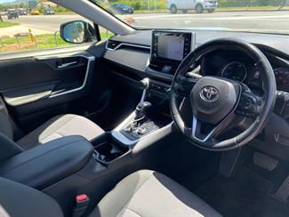 2019 Toyota Rav4 - Thumbnail