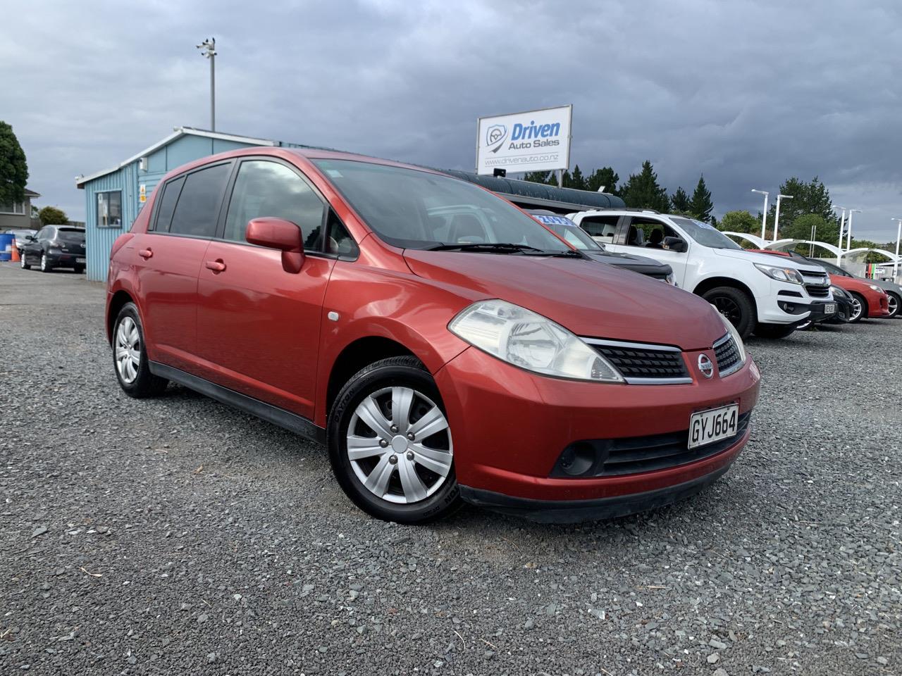 2004 Nissan Tiida