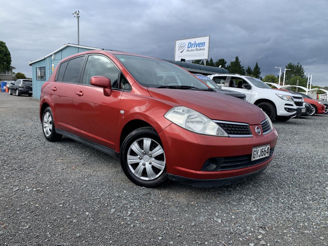 2004 Nissan Tiida