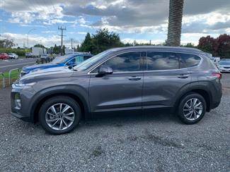 2019 Hyundai Santa Fe - Thumbnail