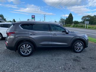 2019 Hyundai Santa Fe - Thumbnail