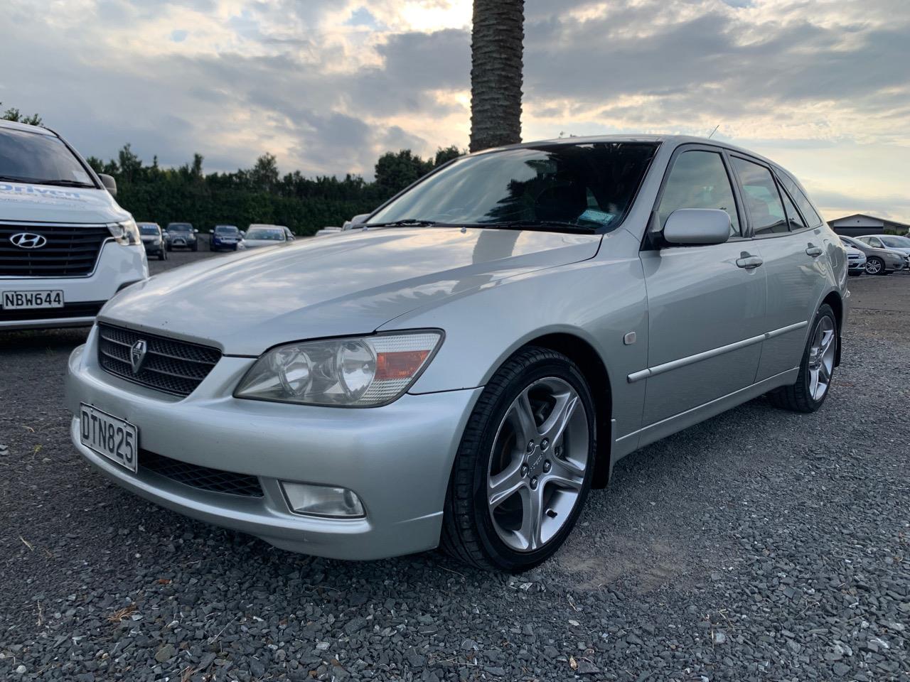 2001 Toyota Altezza