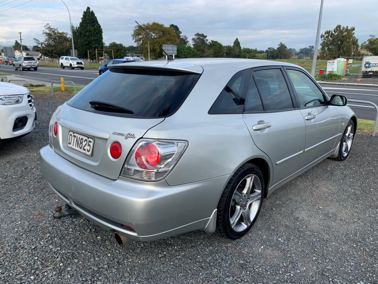 2001 Toyota Altezza