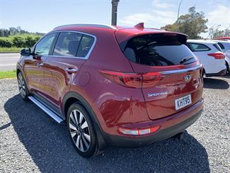 2017 Kia Sportage - Thumbnail