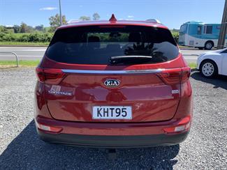 2017 Kia Sportage - Thumbnail