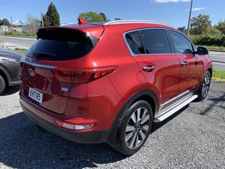 2017 Kia Sportage - Thumbnail