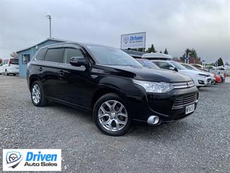 2014 Mitsubishi Outlander - Thumbnail