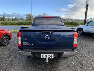 2017 Nissan Navara - Thumbnail