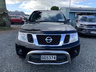 2012 Nissan Navara - Thumbnail