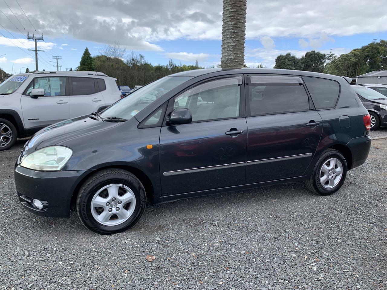 2003 Toyota Ipsum