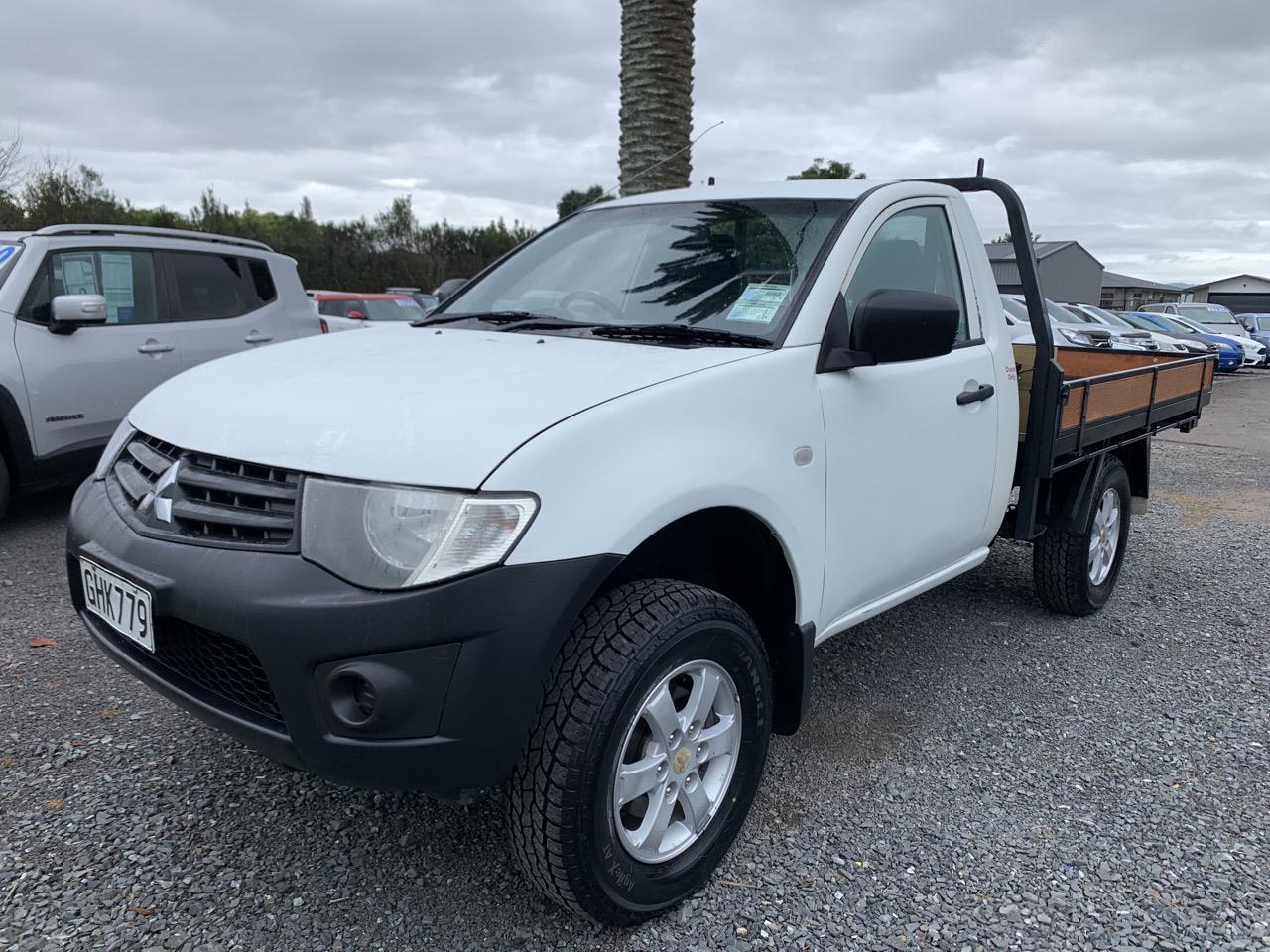 2012 Mitsubishi Triton