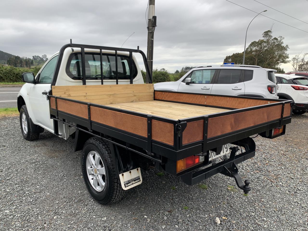 2012 Mitsubishi Triton