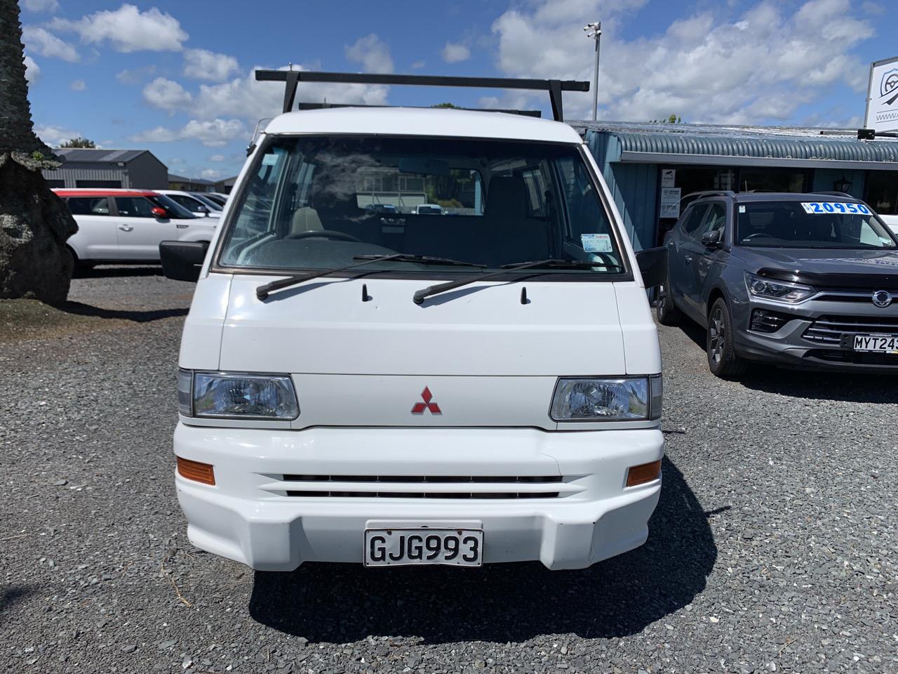 2012 Mitsubishi L300