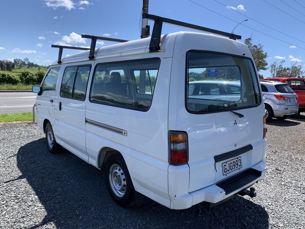 2012 Mitsubishi L300