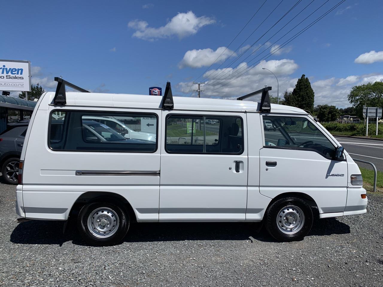 2012 Mitsubishi L300