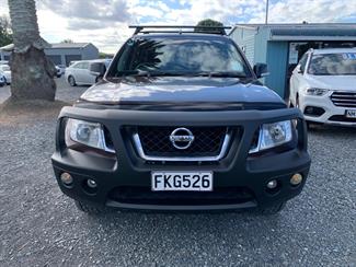 2010 Nissan Navara - Thumbnail