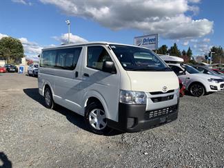 2023 Toyota Hiace - Thumbnail